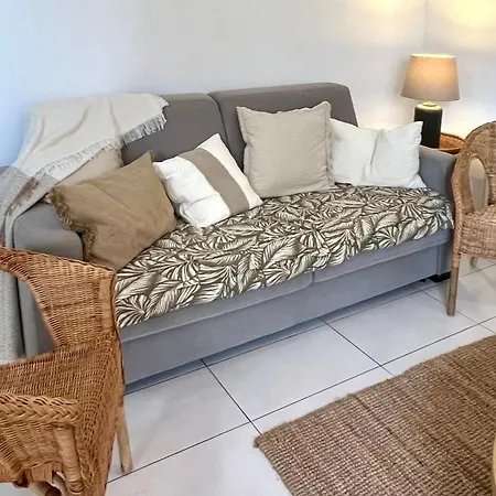 Apartment Charming In *