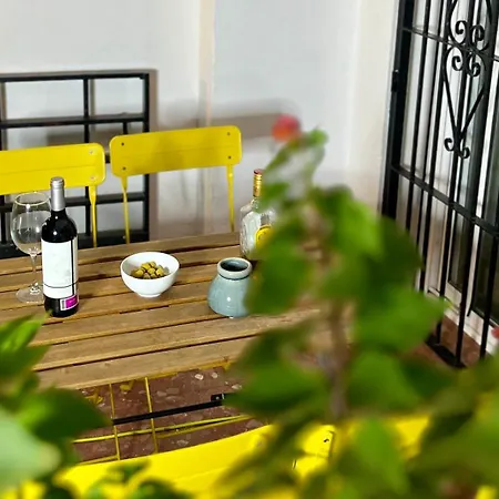 Apartment Charming In *